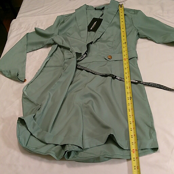 Pretty Little Thing ladies romper - Picture 7 of 8